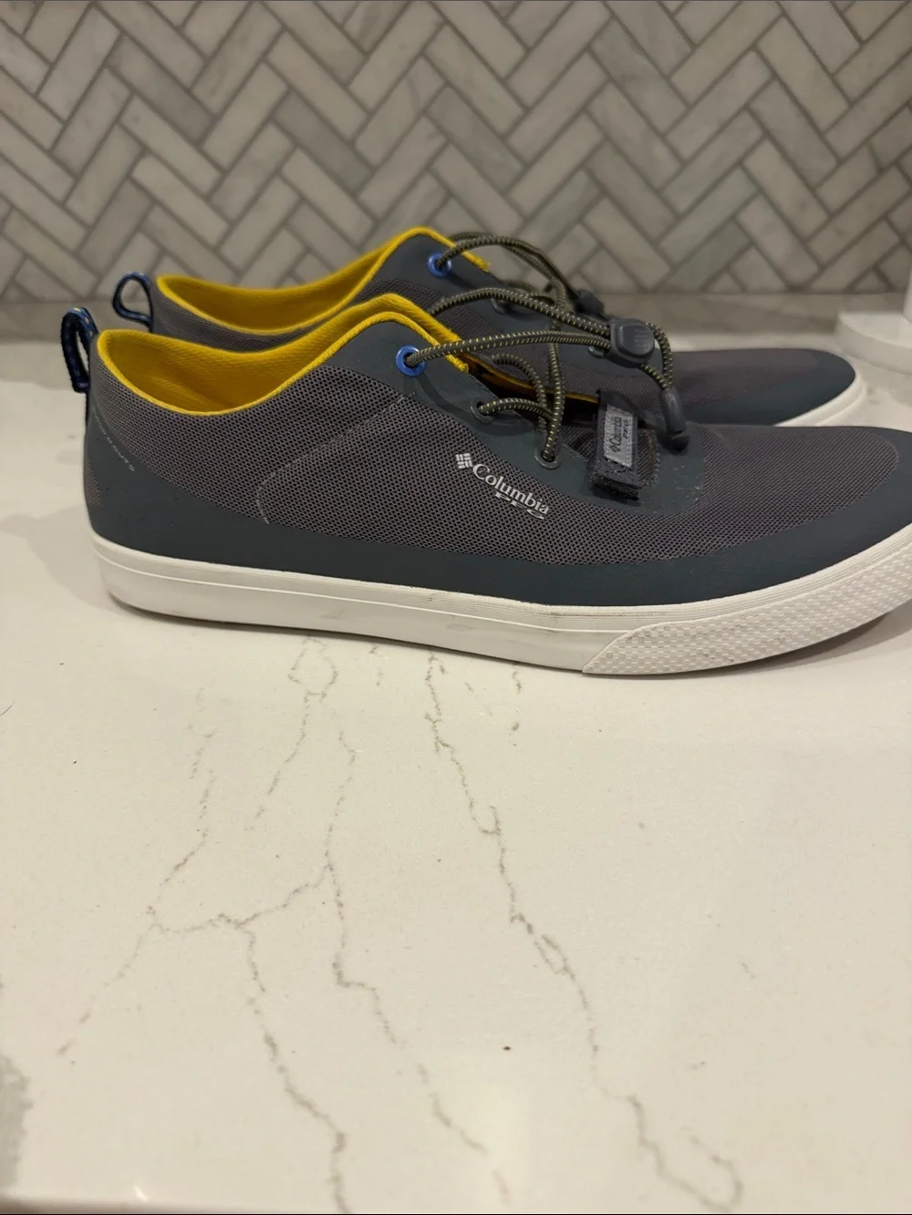 Columbia casual slip